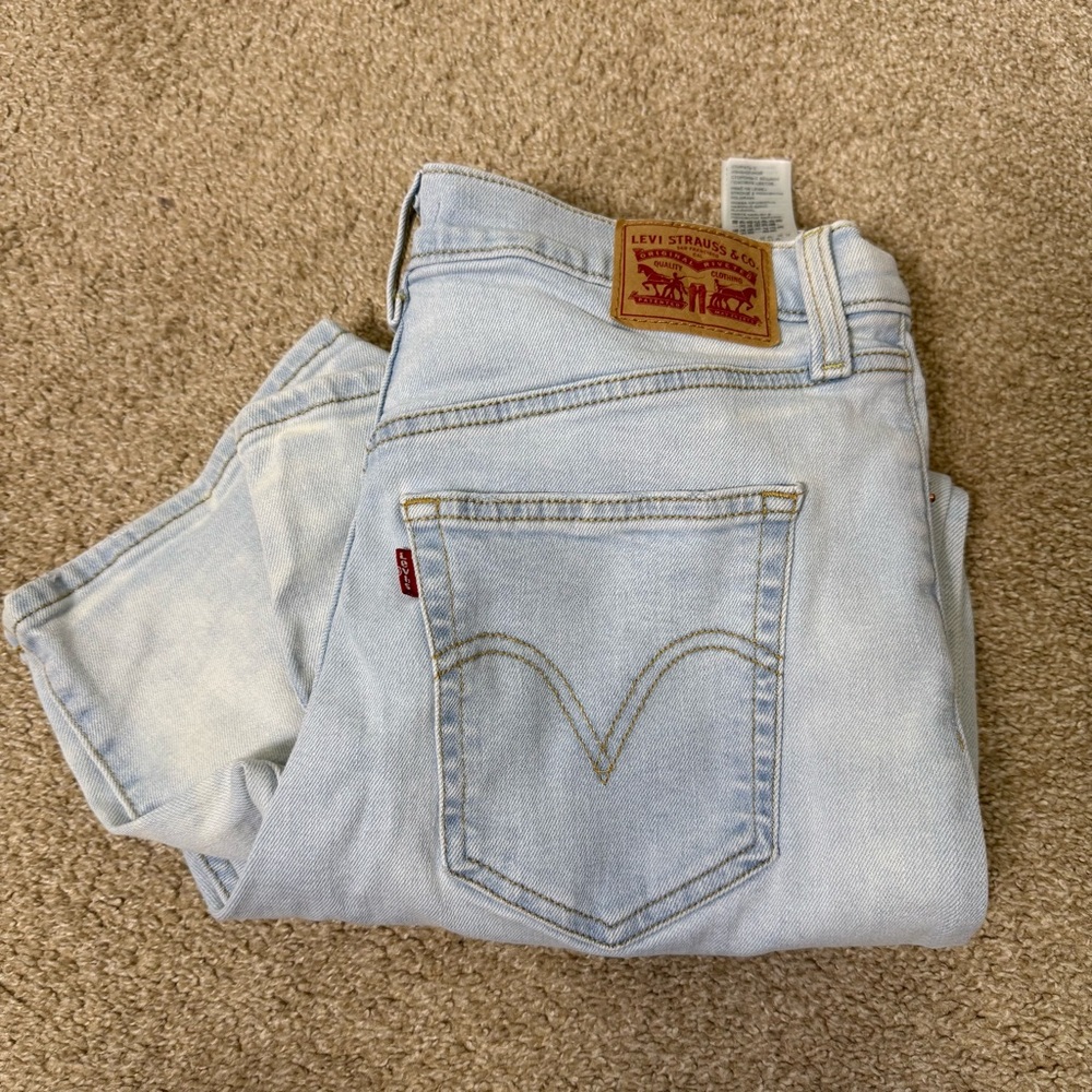 Levi's Women RIbcage Straight Ankle Jean Light Wash High Waist Button‎ Fly 31x27